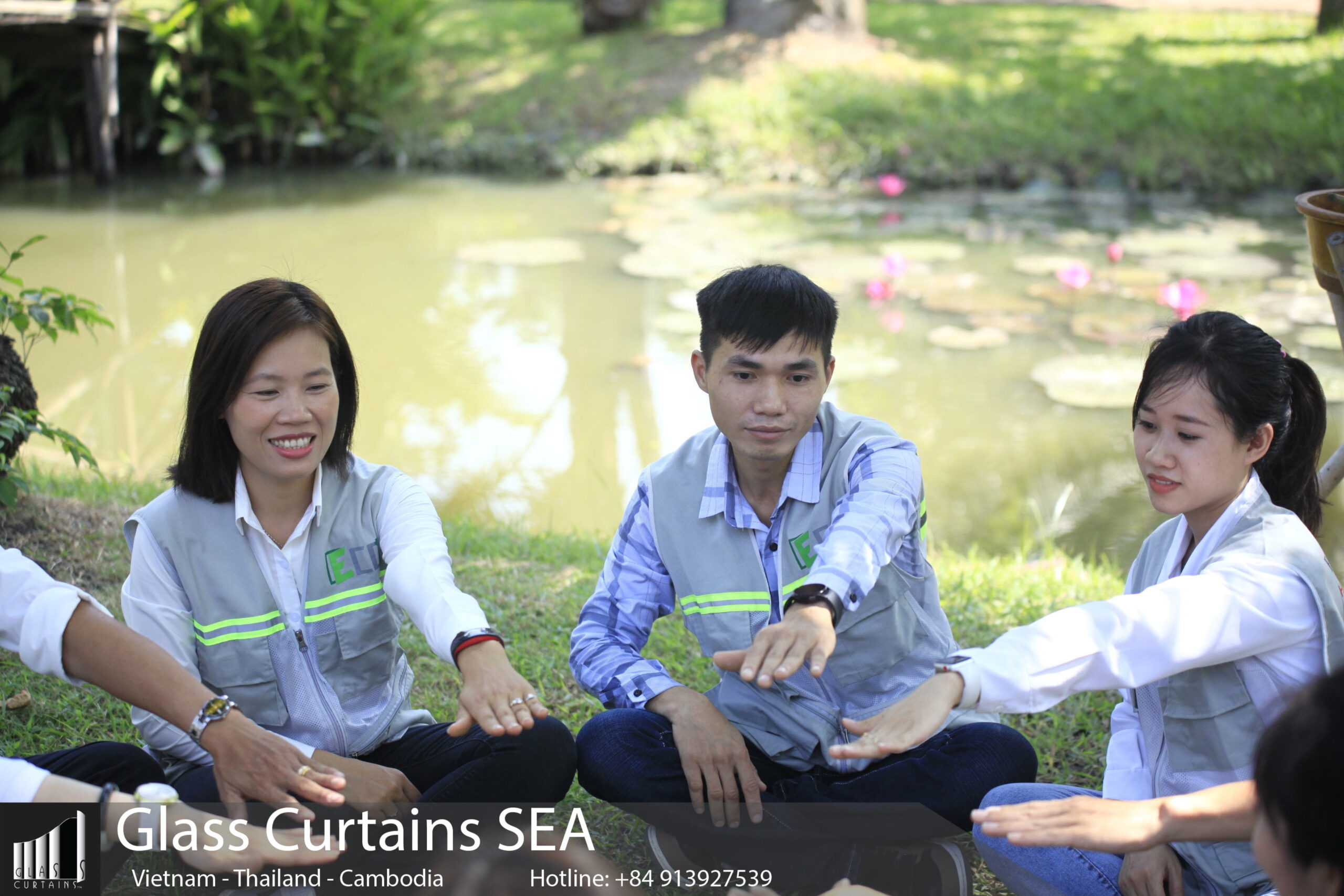 ECC Glass Curtains SEA team 27 scaled