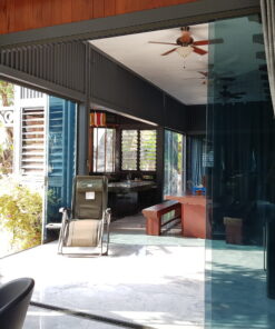 cửa kính trượt cho phòng khách nhỏ hẹp