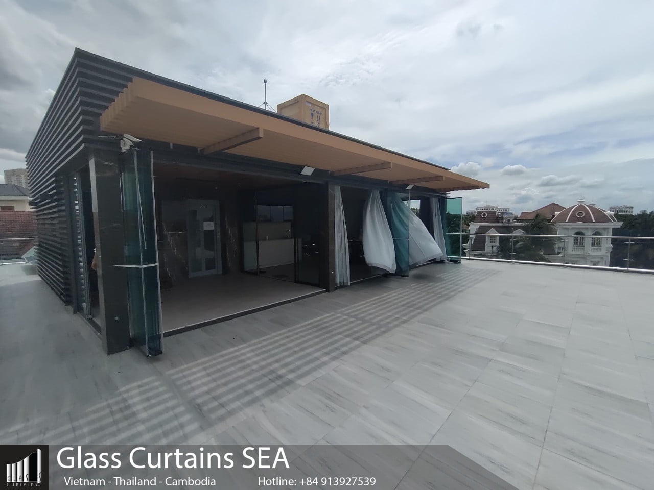 Cua kinh xep truot GlassCurtains NVH 1