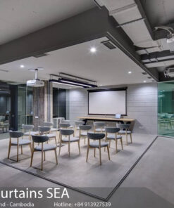 cua kinh xep truot pivot 3