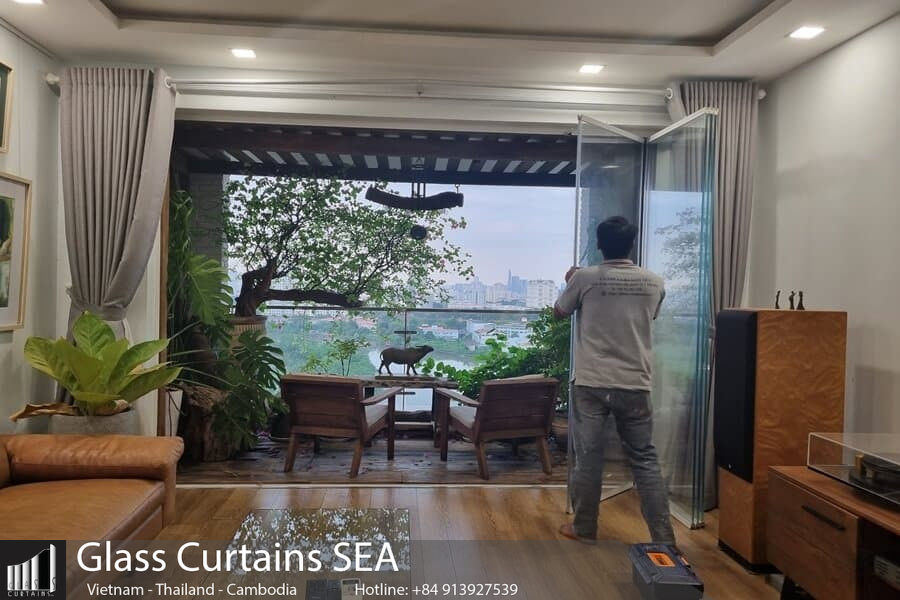 Cửa kính xếp trượt cho căn hộ sang trọng