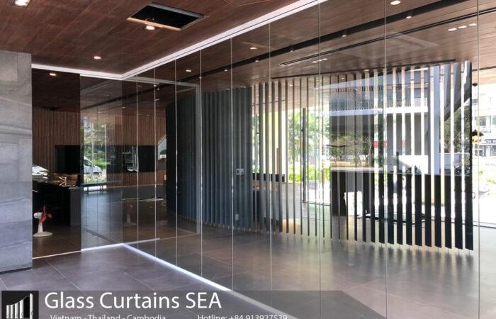 Báo giá thi công vách kính cường lực, vách kính lùa, trượt xếp sử dụng kính dày 10mm, 12mm