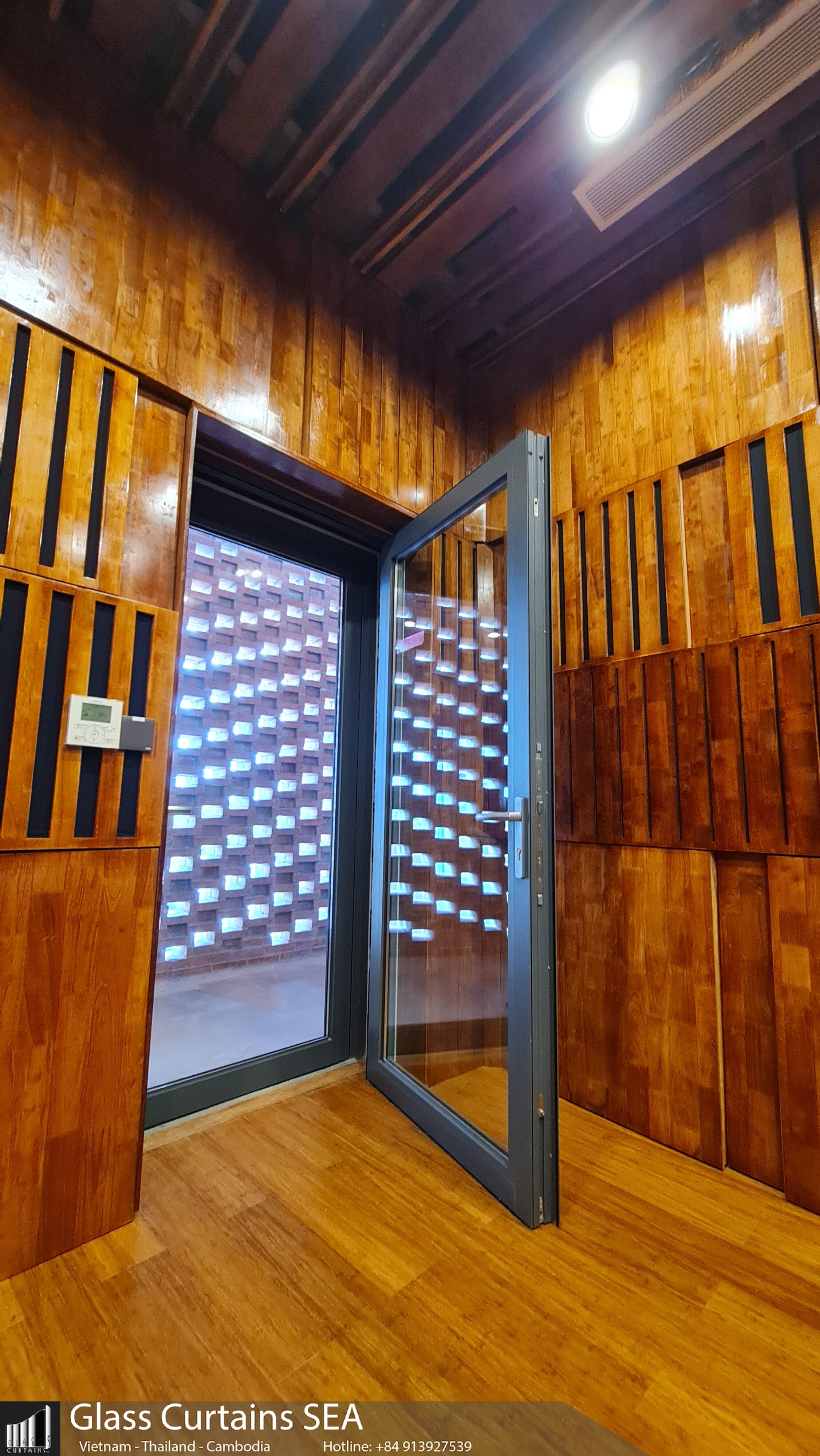 Cua Nhom Kinh Du An Combodia (12)