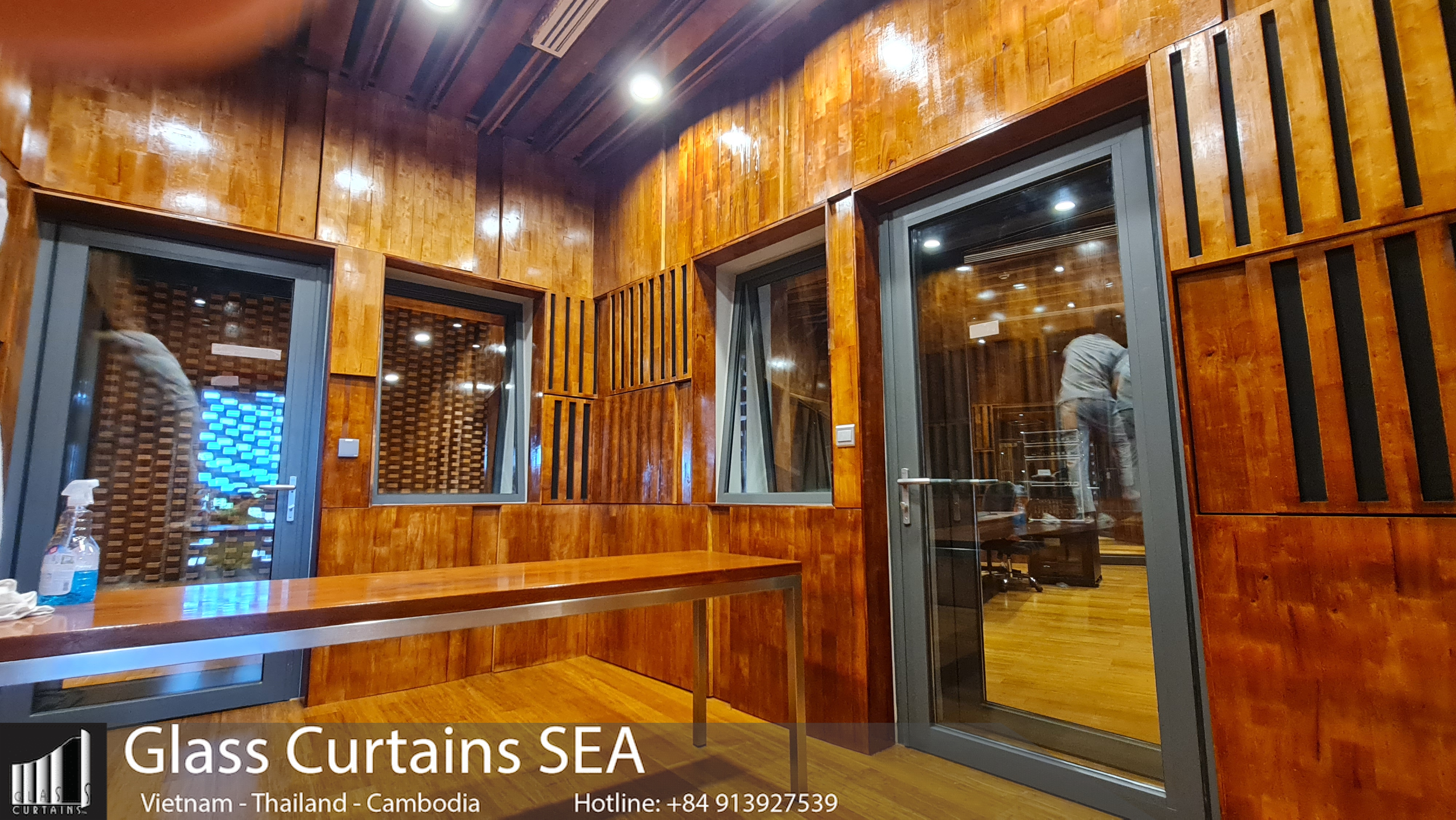 Cua Nhom Kinh Du An Combodia (16)