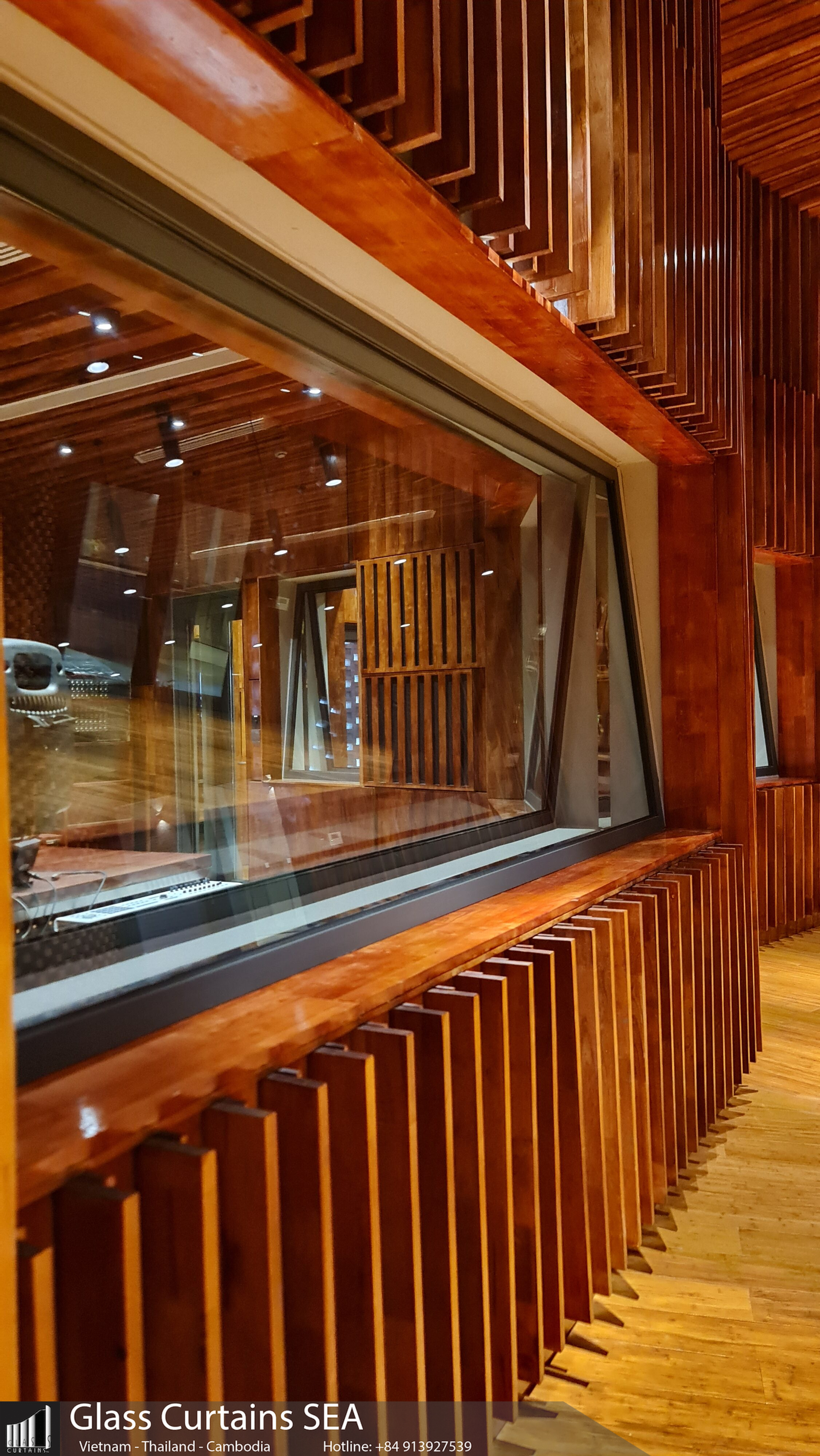 Cua Nhom Kinh Du An Combodia (9)