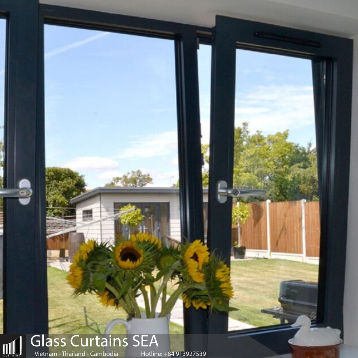 Cửa sổ quay lật