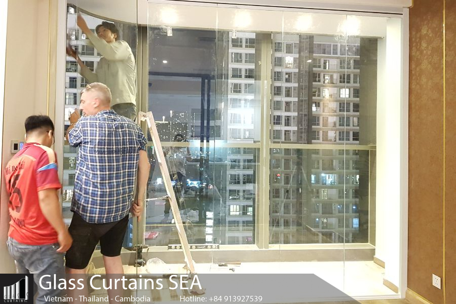 Yếu tố ảnh hưởng đến giá lan can kính – Bạn cần biết trước khi lắp đặt