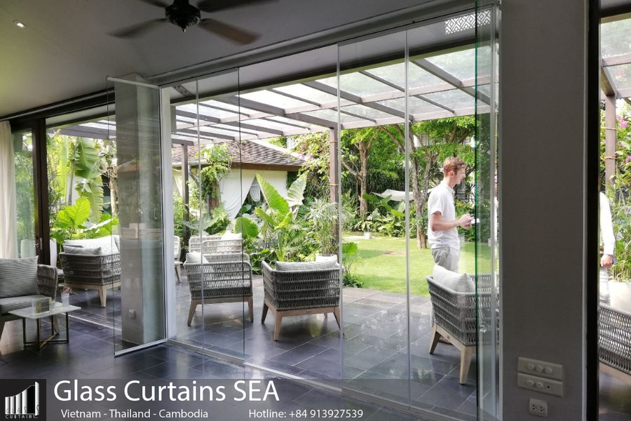 glass curtains sea 23