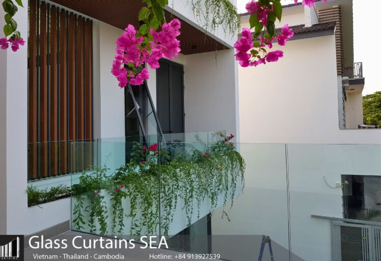 glass curtains sea 32