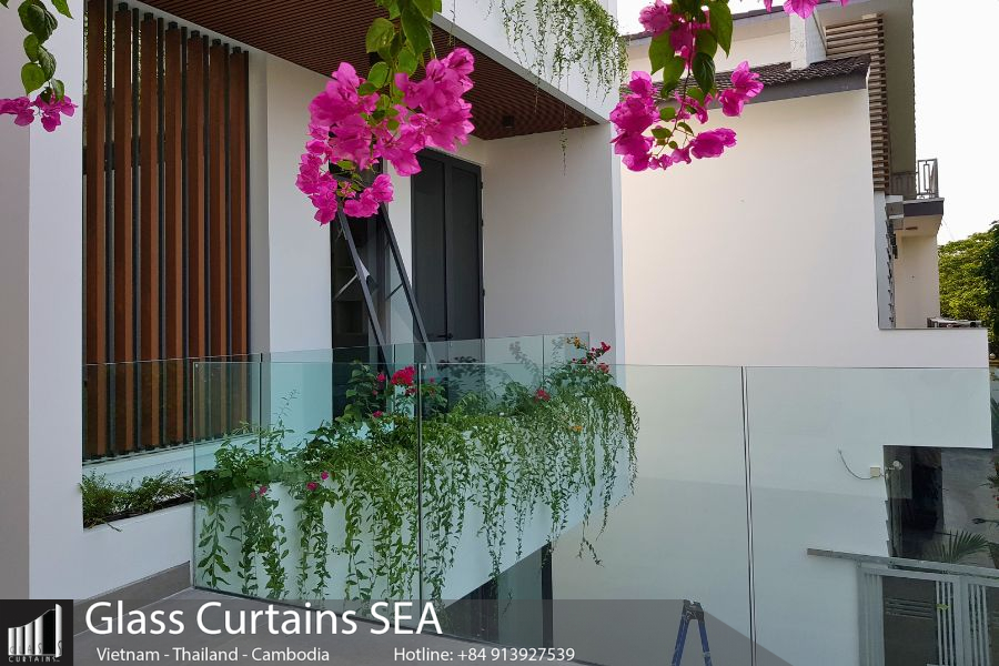 glass curtains sea 32