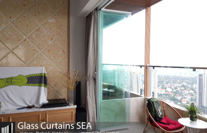 So sánh giá lan can kính các loại: có tay vịn, không tay vịn, tay inox, tay gỗ