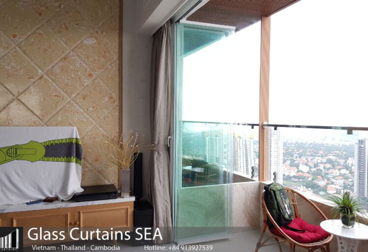 So sánh giá lan can kính các loại: có tay vịn, không tay vịn, tay inox, tay gỗ