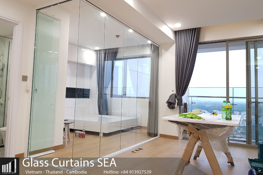 Vách ngăn kính cường lực