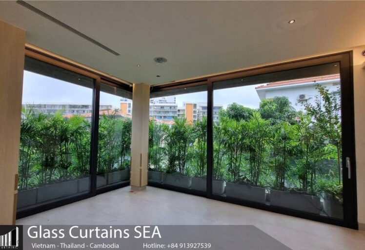 Thi công cửa nhôm kính tại Villa Phú Mỹ Hưng 1