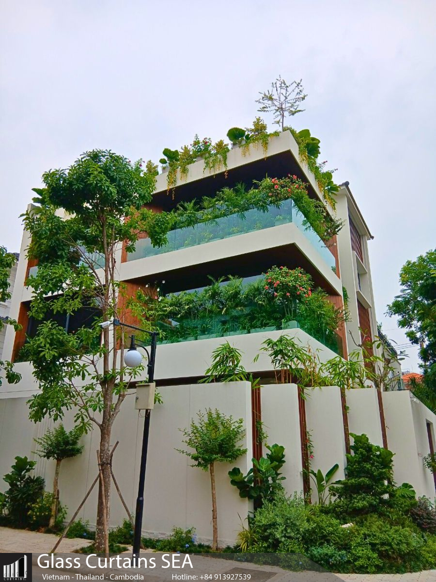 Cửa sổ quay lật