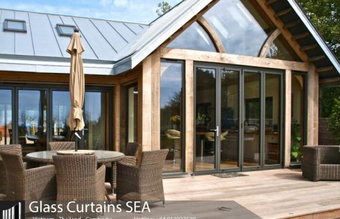 Tư vấn chọn kính phù hợp cho mặt tiền, phòng tắm, cầu thang, lan can